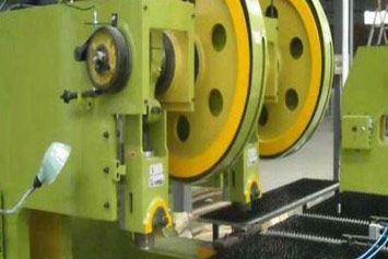 沈陽二手設(shè)備翻新噴漆哪種漆適合？市場(chǎng)調(diào)查結(jié)果揭曉